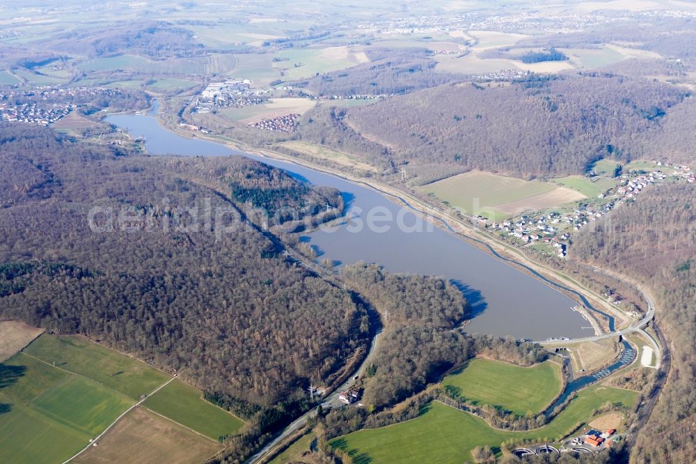 Schieder-Schwalenberg from the bird's eye view: Impoundment and shore areas at the lake Schieder-See in Schieder-Schwalenberg in the state North Rhine-Westphalia, Germany