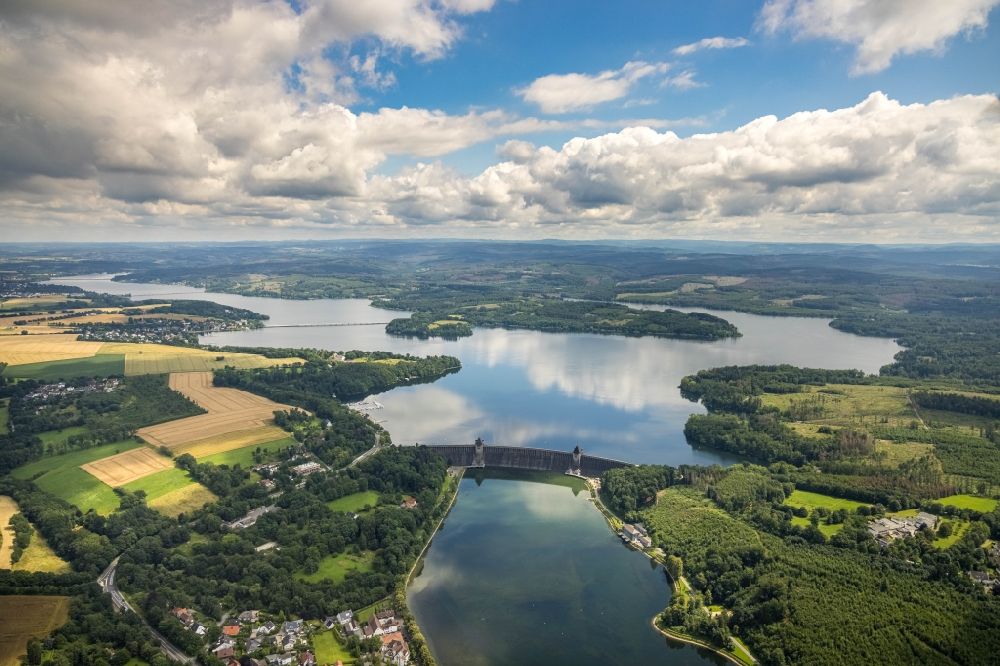 Aerial image Günne - Shore areas at the lake Moehnetalsperre in the district Guenne in Moehnesee in the state North Rhine-Westphalia, Germany