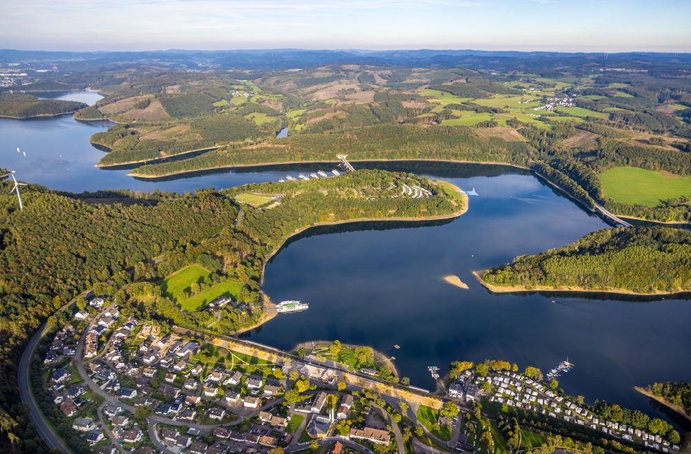 Sondern from the bird's eye view: Shore areas at the lake Biggetalsperre in Sondern in the state North Rhine-Westphalia, Germany