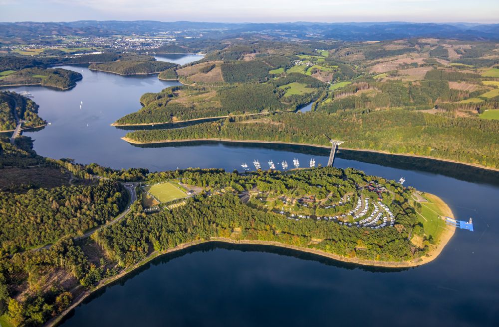 Aerial photograph Sondern - Shore areas at the lake Biggetalsperre in Sondern in the state North Rhine-Westphalia, Germany