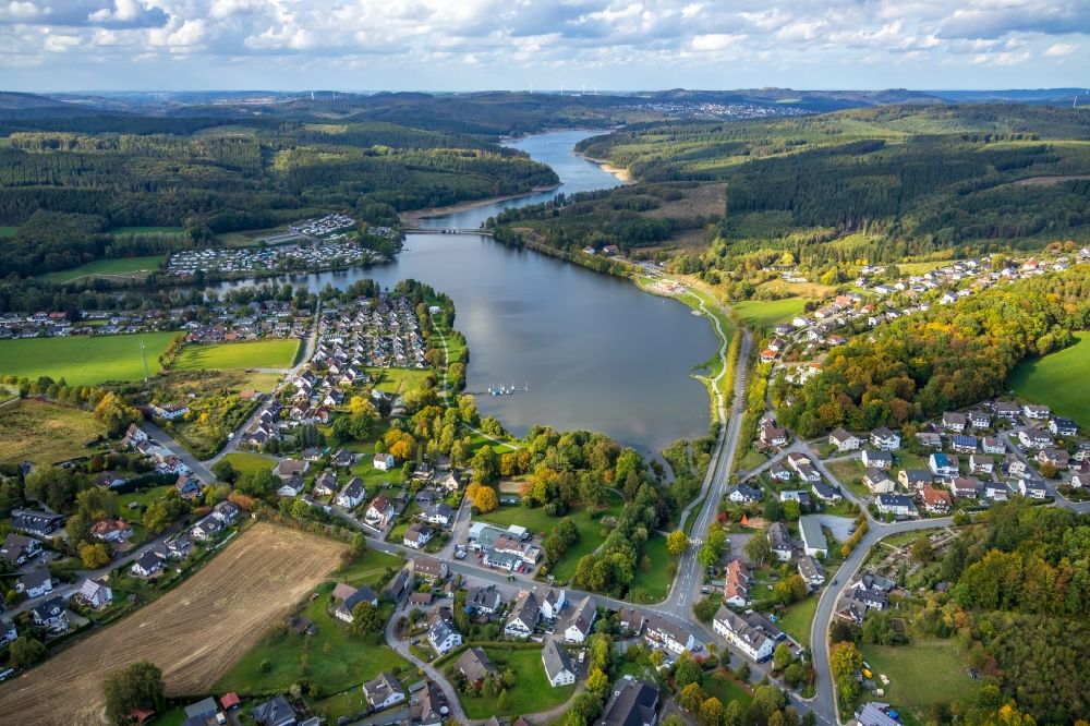 Sundern (Sauerland) from above - Shore areas at the lake Sorpesee in Sundern (Sauerland) in the state North Rhine-Westphalia, Germany