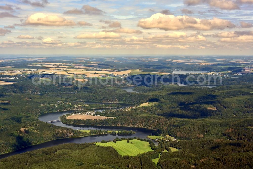 Gräfenwarth from the bird's eye view: Shore areas at the lake Talsperre Bleilochstausee in Graefenwarth in the state Thuringia, Germany