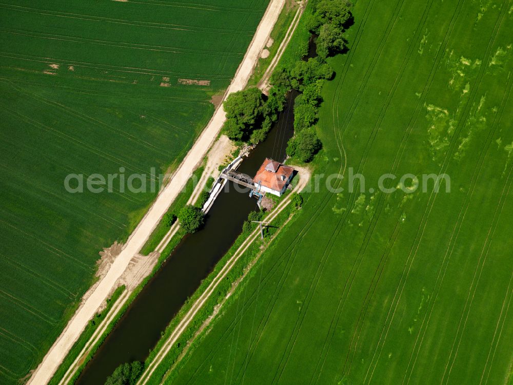 Aerial photograph Schwendi - Weir on the banks of the flux flow of Rot in Schwendi in the state Baden-Wuerttemberg, Germany