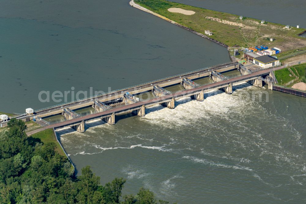 Aerial photograph Baltzenheim - Weir on the banks of the flux flow on Rhine in Baltzenheim in Grand Est, France