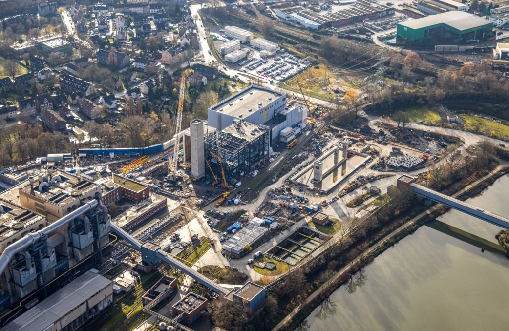 Aerial image Herne - Steag CHP group power plant overlooking the construction site for the new building of the GuD-Kraftwerk by the Projektgesellschaft GuD Herne GmbH on the Rhine-Herne Canal Herne in the state of North Rhine-Westphalia