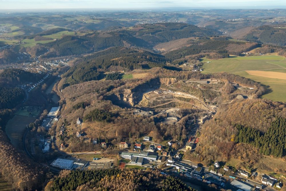 Lüdenscheid from the bird's eye view: Quarry and the landfill Loesbach in Luedenscheid in the state of North Rhine-Westphalia, Germany