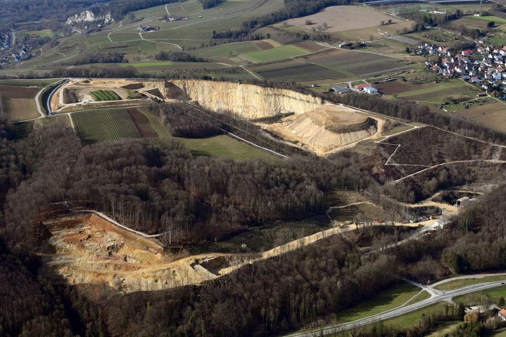 Aerial photograph Efringen-Kirchen - Company grounds and stone quarry for limestone of the Lhoist-Group ( former HeidelbergerCement ) in the district Istein in Efringen-Kirchen in the state Baden-Wurttemberg, Germany