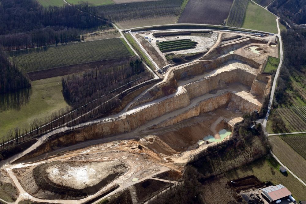 Aerial photograph Efringen-Kirchen - Company grounds and stone quarry for limestone of the Lhoist-Group ( former HeidelbergerCement ) in the district Istein in Efringen-Kirchen in the state Baden-Wurttemberg, Germany