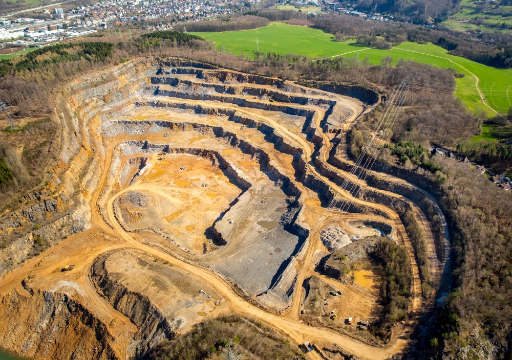 Aerial photograph Hagen - Quarry for the mining of Hohenlimburger Kalkwerke GmbH in the district Hohenlimburg in Hagen at Ruhrgebiet in the state North Rhine-Westphalia, Germany