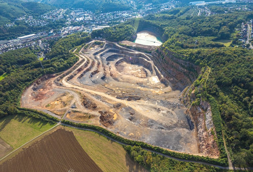 Aerial photograph Hagen - Quarry for the mining of Hohenlimburger Kalkwerke GmbH in the district Hohenlimburg in Hagen at Ruhrgebiet in the state North Rhine-Westphalia, Germany