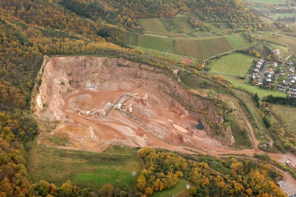 Traisen from the bird's eye view: Quarry in Traisen in the state of Rhineland-Palatinate