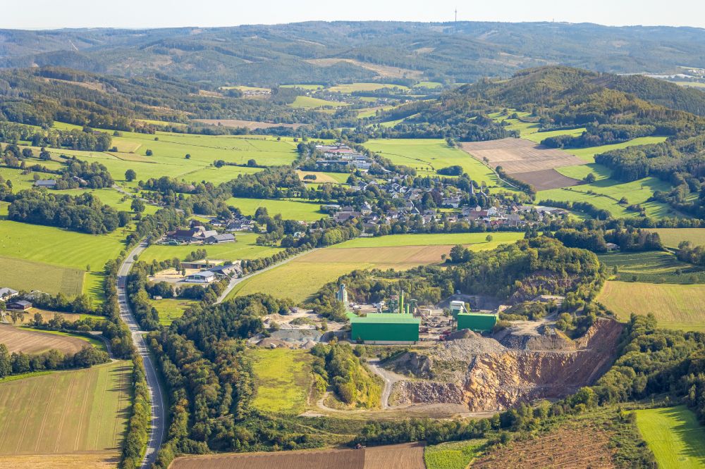 Aerial image Sundern (Sauerland) - Quarry for the mining and handling of limestone in the district Hellefeld in Sundern (Sauerland) in the state North Rhine-Westphalia, Germany