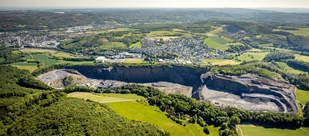 Aerial photograph Arnsberg - Quarry for the mining and handling of limestone in the district Mueschede in Arnsberg in the state North Rhine-Westphalia, Germany