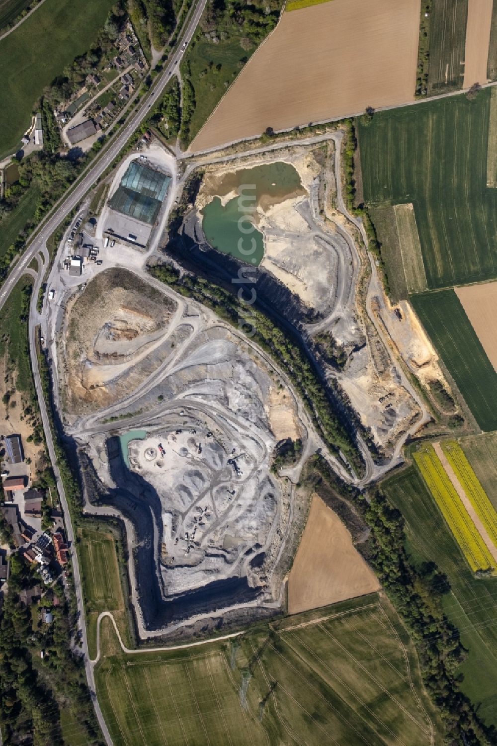 Knittlingen from the bird's eye view: Quarry for the mining and handling of Sondstone ond gravel in Knittlingen in the state Baden-Wuerttemberg, Germany
