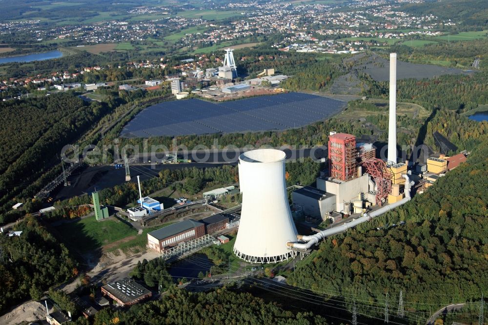 Quierschied-Weiher from the bird's eye view: View at the coal power plant Weiher and the solar power plant Göttelborn in Qierscheid-Weiher in Saarland The coal power plant Weiher produces in addition to electricity district heating and is operated by the company STEAG power plants. The solar power plant is operated by the City Solar AG