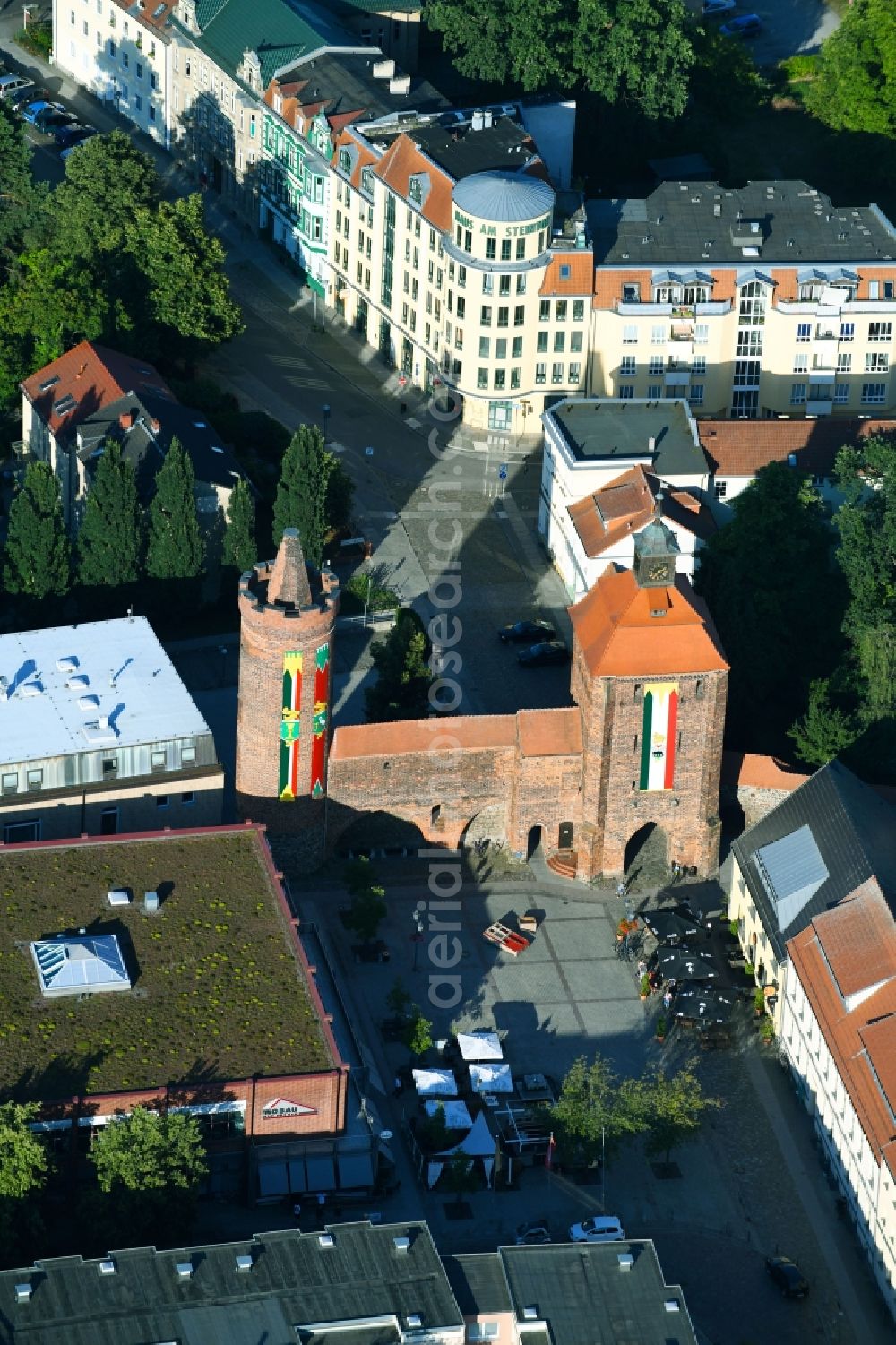 Aerial image Bernau - Street guide of famous promenade and shopping street Steintor on Hussitenstrasse in Bernau in the state Brandenburg, Germany