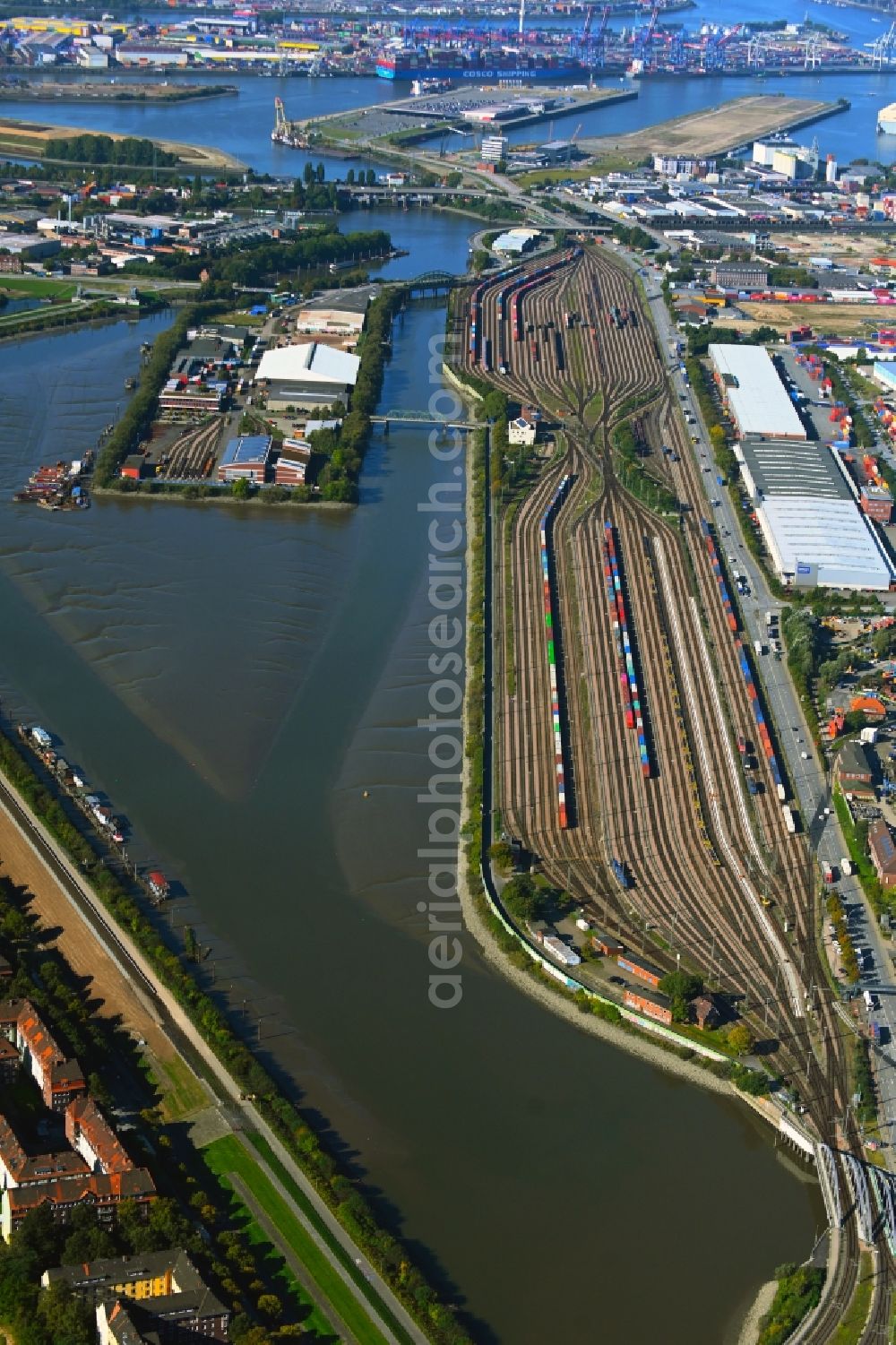 Aerial photograph Hamburg - Interlocking Port Station Hamburg-South with junction Argentinienknoten in Hamburg-Mitte - Kleiner Grasbrook.-