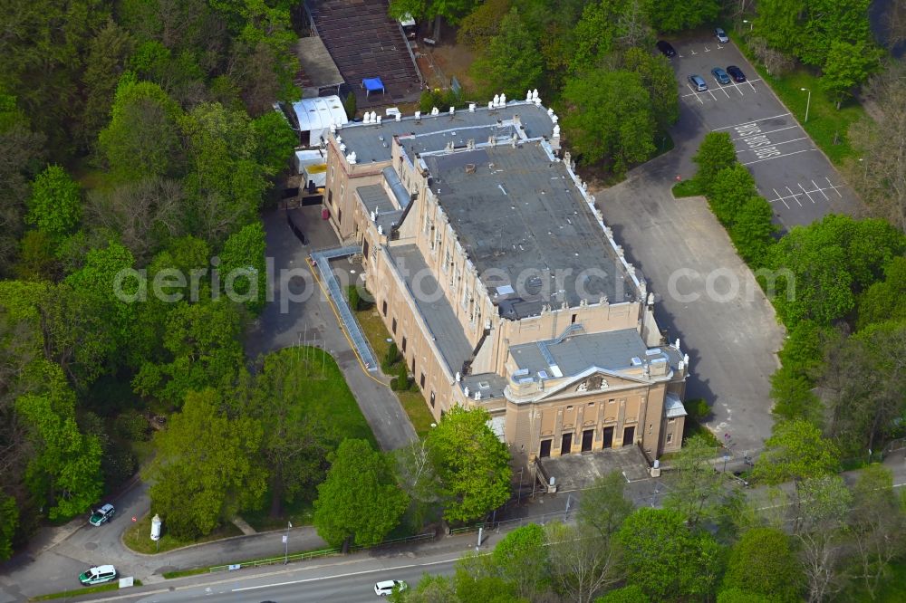 Aerial image Görlitz - Decommissioned Building of the concert hall and theater playhouse Sommertheater Goerlitz Am Stadtpark in Goerlitz in the state Saxony, Germany