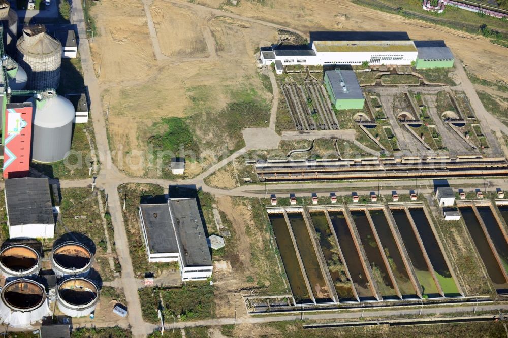 Aerial image Berlin - View at the disused treatment plant in the district Hohenshönhausen in Berlin. The treatment plant Falkenberg served in addition to its main function as a water treatment plant as a water dispenser for te small river Wuhle