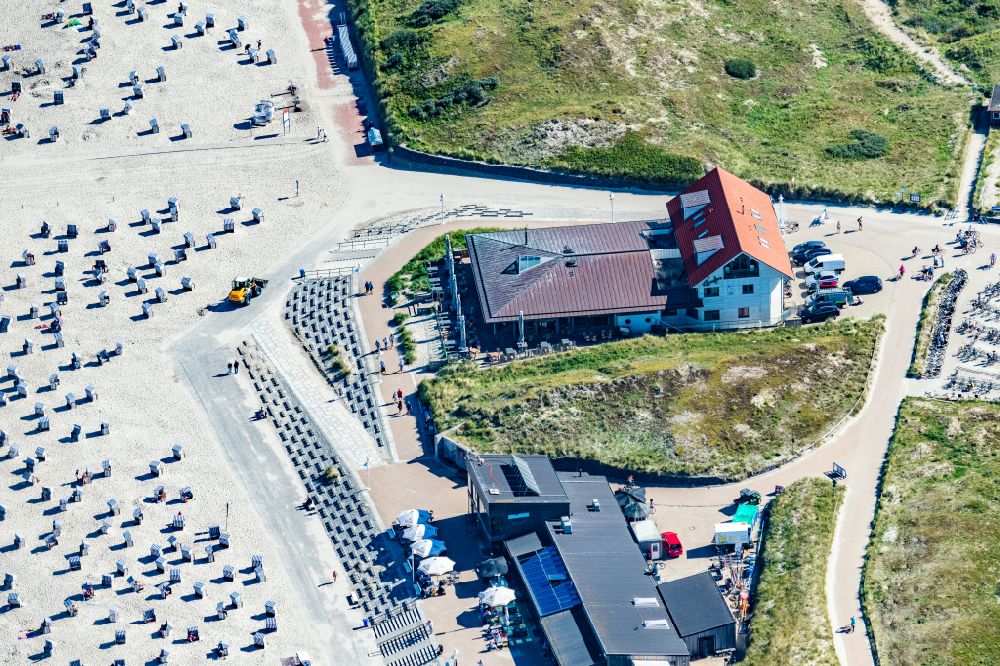 Norderney from above - Tables and benches of open-air restaurant Cornelius Gastronomiebetriebe GmbH in Norderney in the state Lower Saxony, Germany