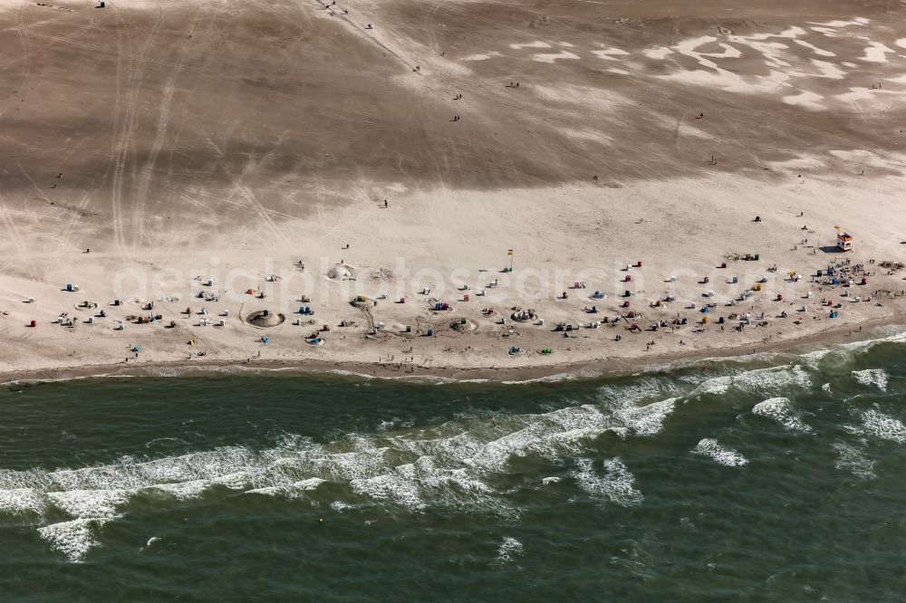 Aerial photograph Amrum - Beach chair on the sandy beach ranks in the coastal area in Norddorf in Amrum North Friesland in the state Schleswig-Holstein, Germany