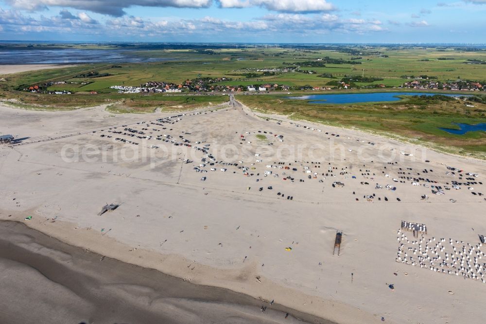 Aerial image Sankt Peter-Ording - Beach chair on the sandy beach ranks in the coastal area of North Sea in the district Sankt Peter-Ording in Sankt Peter-Ording in the state Schleswig-Holstein, Germany