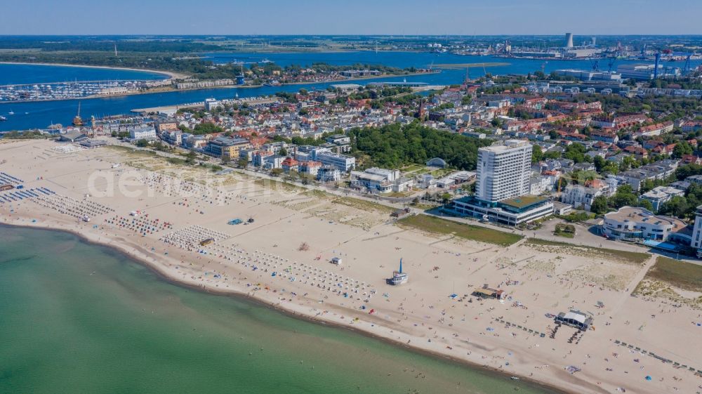 Rostock from above - Beach chair on the sandy beach ranks in the coastal area of Baltic Sea in the district Warnemuende in Rostock in the state Mecklenburg - Western Pomerania, Germany