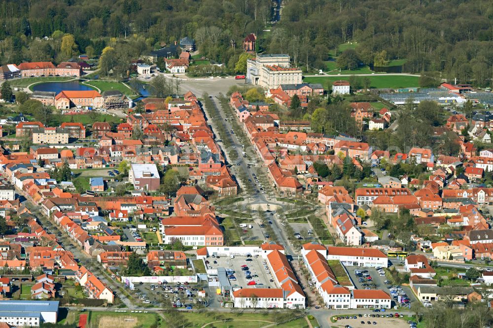 Ludwigslust from above - Street guide of famous promenade and shopping street Schlossstrasse on street Schlossstrasse in Ludwigslust in the state Mecklenburg - Western Pomerania