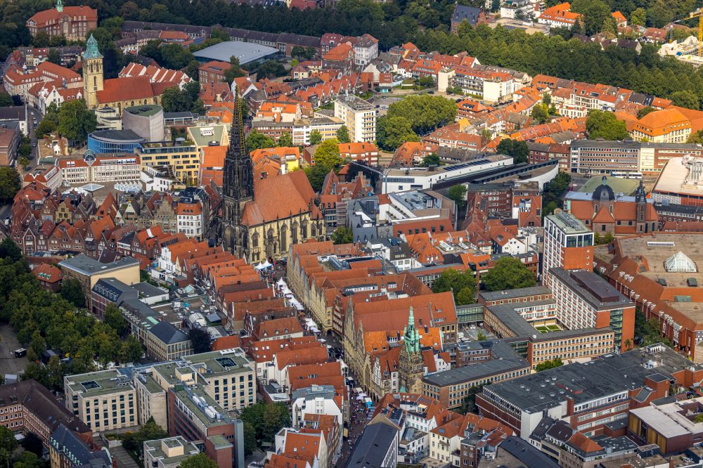 Aerial image Münster - Street guide of famous promenade and shopping street on street Prinzipalmarkt in Muenster in the state North Rhine-Westphalia, Germany