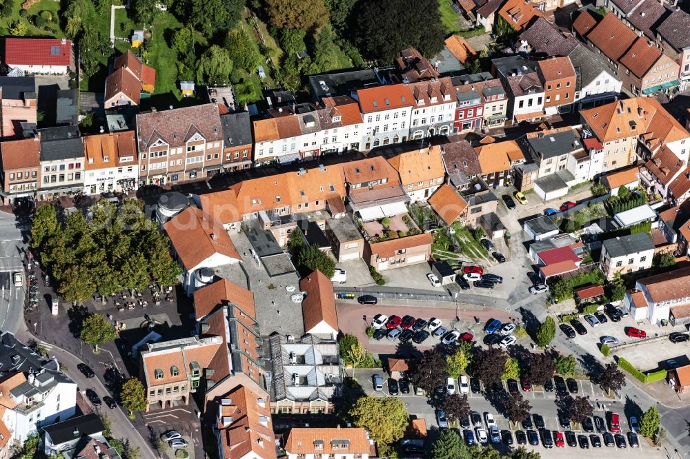 Aerial photograph Mölln - Street - road guidance of Hauptstrasse in Moelln in the state Schleswig-Holstein, Germany