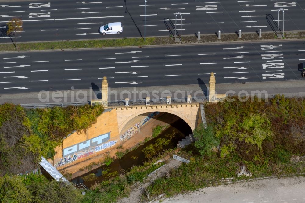 Aerial photograph Leipzig - Road layout in tunnel construction to shore crossing the Parthe in the district Abtnaundorf in Leipzig in the state Saxony, Germany