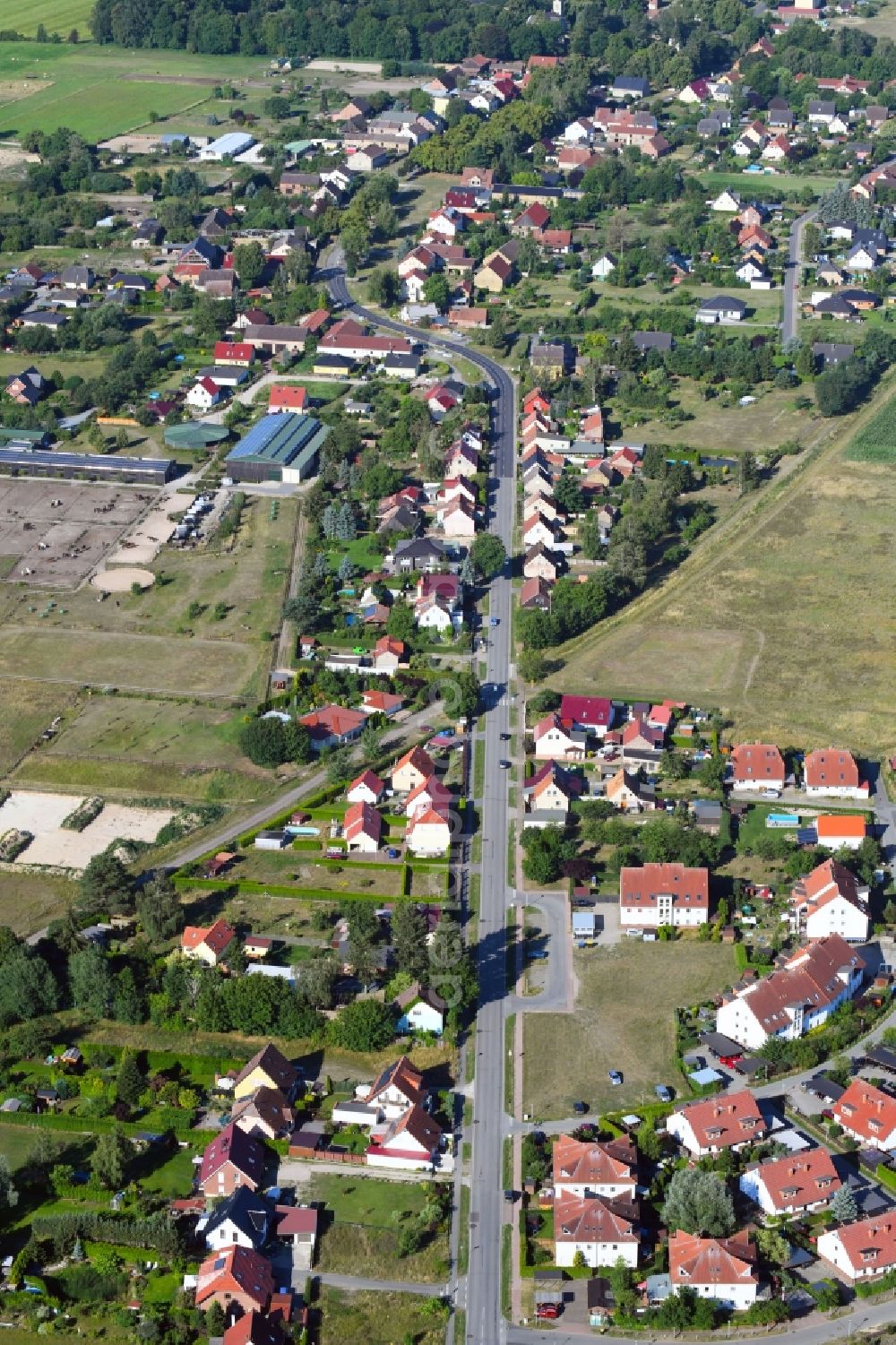 Aerial photograph Wansdorf - Street - road guidance of Wansdorfer Dorfstrasse in Wansdorf in the state Brandenburg, Germany