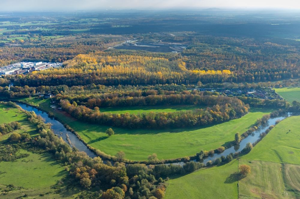 Aerial image Hünxe - Grassland structures of a meadow and field landscape in the lowland of Lippe in Huenxe in the state North Rhine-Westphalia, Germany