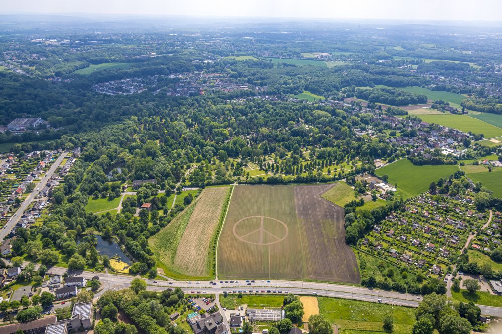 Aerial image Herne - Structures on agricultural fields in the form of a peace sign on street Sodinger Strasse in Herne at Ruhrgebiet in the state North Rhine-Westphalia, Germany