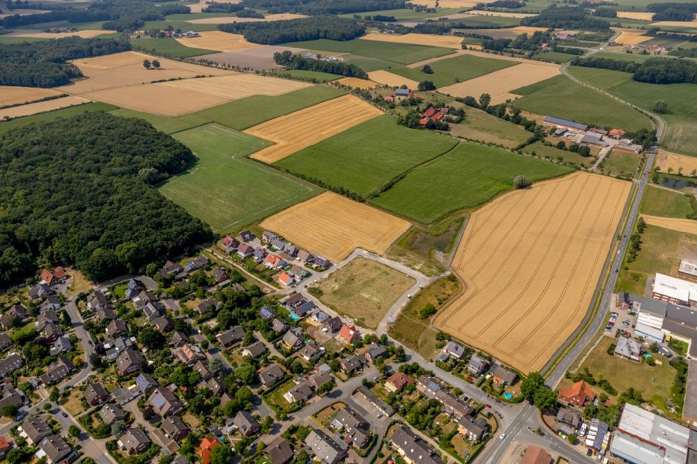 Everswinkel from above - Structures on agricultural fields on Telgter Strasse in Everswinkel in the state North Rhine-Westphalia, Germany