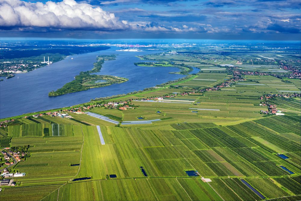 Aerial image Jork - Structures on agricultural fields on the banks of the river Elbe in Jork Old Land in the state Lower Saxony, Germany