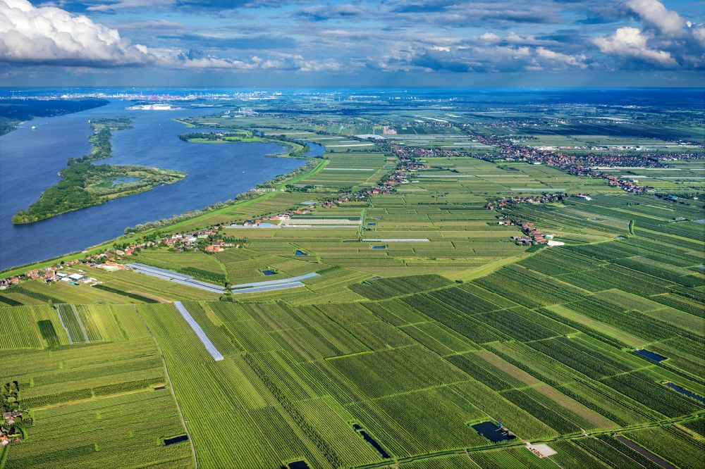 Aerial photograph Jork - Structures on agricultural fields on the banks of the river Elbe in Jork Old Land in the state Lower Saxony, Germany