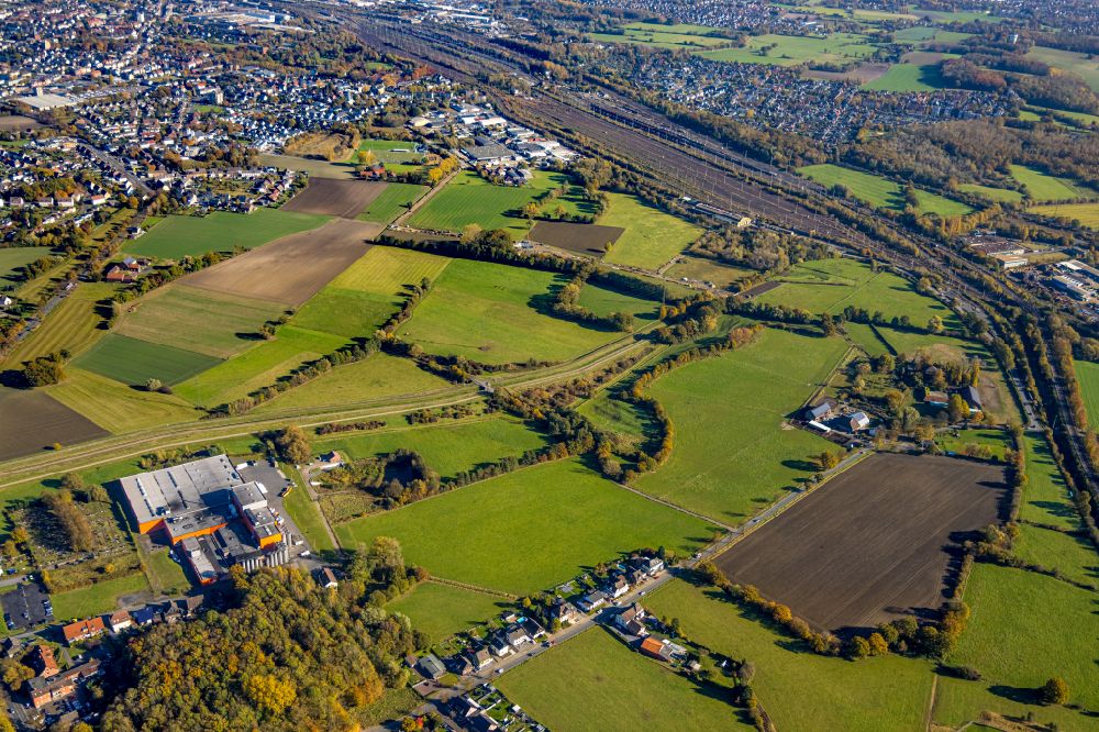 Aerial image Wiescherhöfen - Structures on agricultural fields in Wiescherhöfen at Ruhrgebiet in the state North Rhine-Westphalia, Germany
