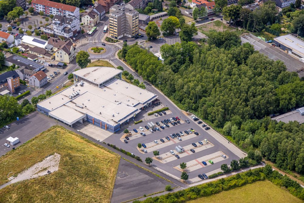 Aerial image Castrop-Rauxel - Store of the Supermarket EDEKA Richter on street Dortmunder Strasse in the district Schwerin in Castrop-Rauxel at Ruhrgebiet in the state North Rhine-Westphalia, Germany