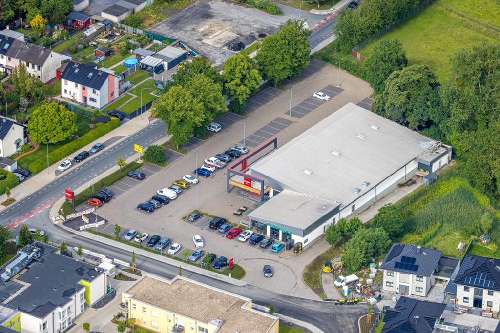 Aerial photograph Bönen - Store of the Supermarket Penny on street Heinrich-Wieschhoff Strasse in the district Nordboegge in Boenen at Ruhrgebiet in the state North Rhine-Westphalia, Germany