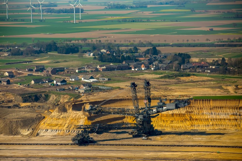 Aerial image Garzweiler - View of the opencast pit Garzweiler in the state of North Rhine-Westphalia