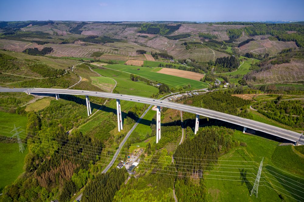 Aerial photograph Nuttlar - The Talbruecke Nuttlar of the federal motorway BAB 46 near Nuttlar is the highest bridge in North Rhine-Westphalia with a height of 115 meters