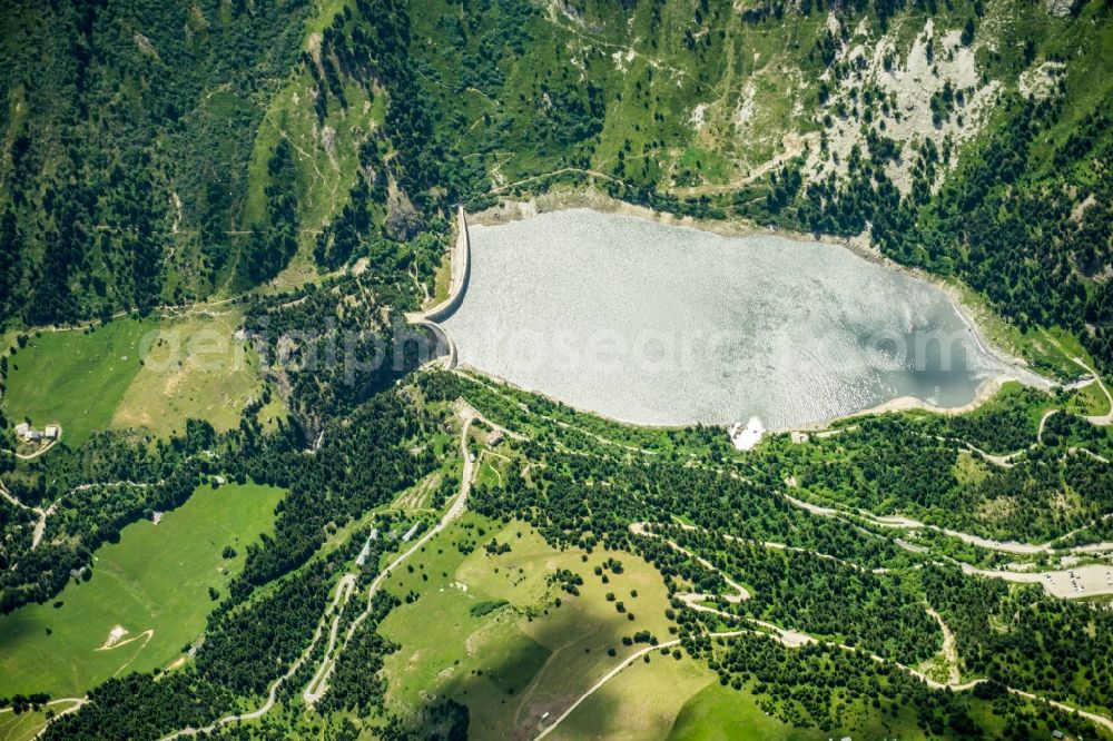 Aerial photograph Aussois - Dam and shore areas at the lake Lac de Plan d'Aval in Aussois in Auvergne-Rhone-Alpes, France