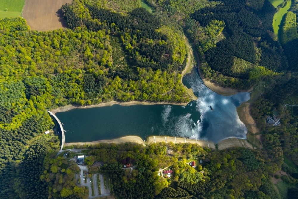 Aerial image Loh - Dam and shore areas at the lake on Gloertalsperre in Loh in the state North Rhine-Westphalia, Germany
