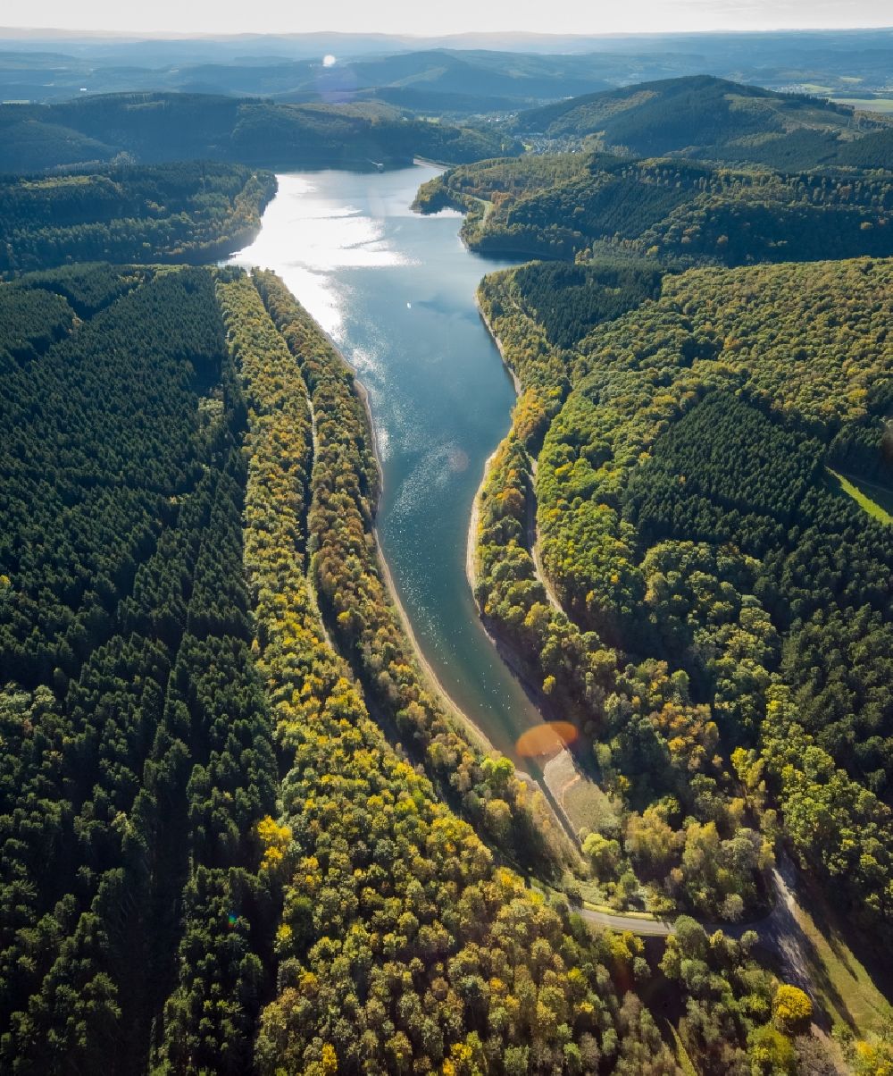 Aerial image Netphen - Dam and shore areas at the lake Obernautalsperre in Netphen in the state North Rhine-Westphalia