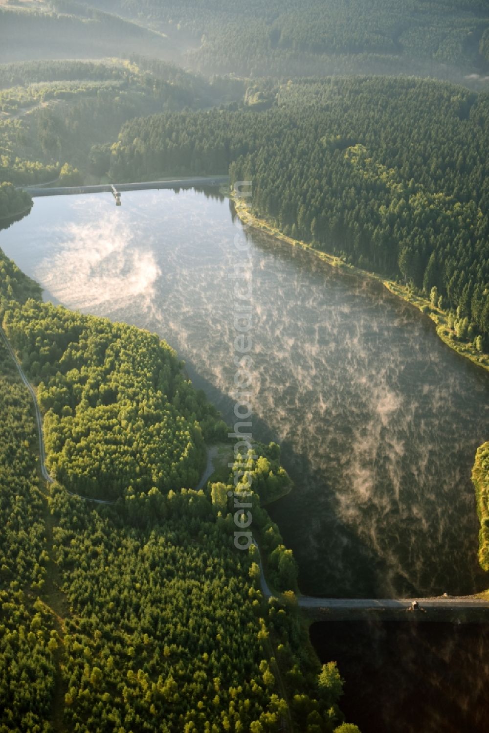 Aerial photograph Südharz - Dam and shore areas at the lake of Kiliansteich in Suedharz in the state Saxony-Anhalt, Germany