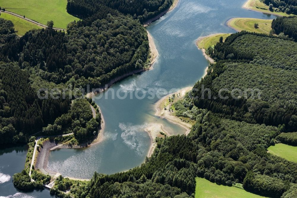 Aerial image Wermelskirchen - Dam and shore areas at the lake Kleine Dhuenn in Wermelskirchen in the state North Rhine-Westphalia, Germany