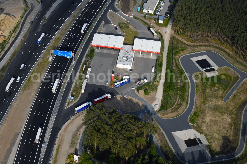 Michendorf from above - Gas station for sale of petrol and diesel fuels and mineral oil trade on Autobahn BAB A10 in Michendorf in the state Brandenburg, Germany