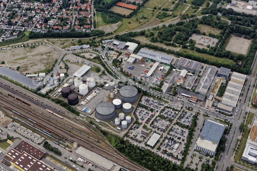 München from the bird's eye view: Tanquid Mineral oil - tank in Munich in the state Bavaria, Germany