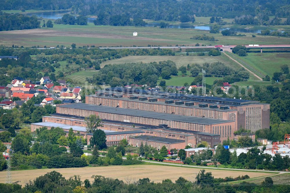 Aerial photograph Vockerode - Factory premises and technical systems and infrastructure in the disused industrial monument machine house of the former power plant in Vockerode in the state Saxony-Anhalt, Germany